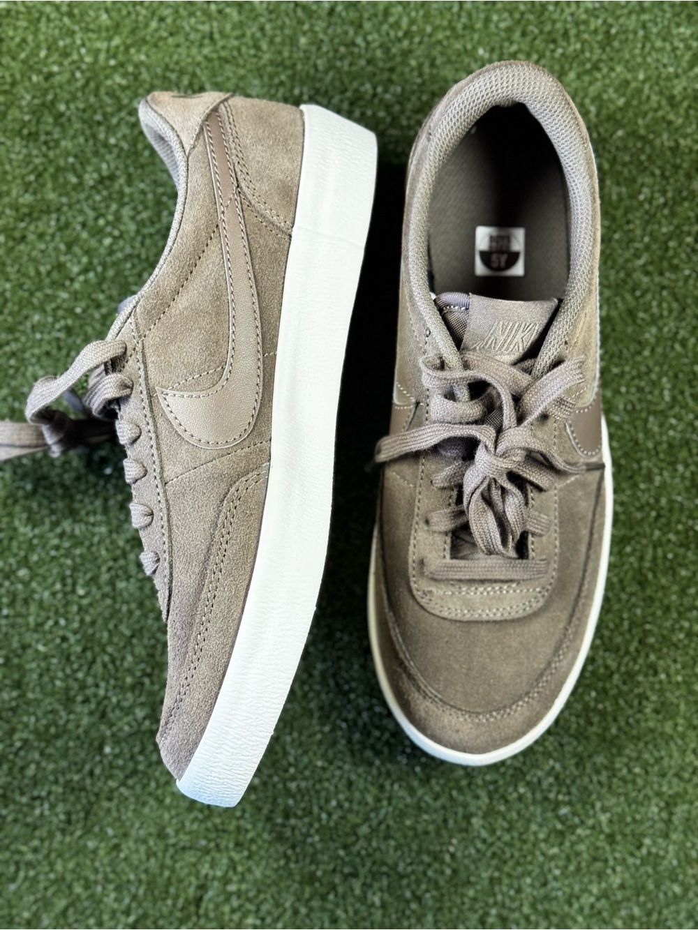 Nike kids killshot Suede Sneakers in Taupe and White Without original box